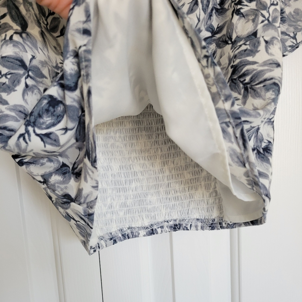 Abercrombie & Fitch Top - Picture 6 of 9